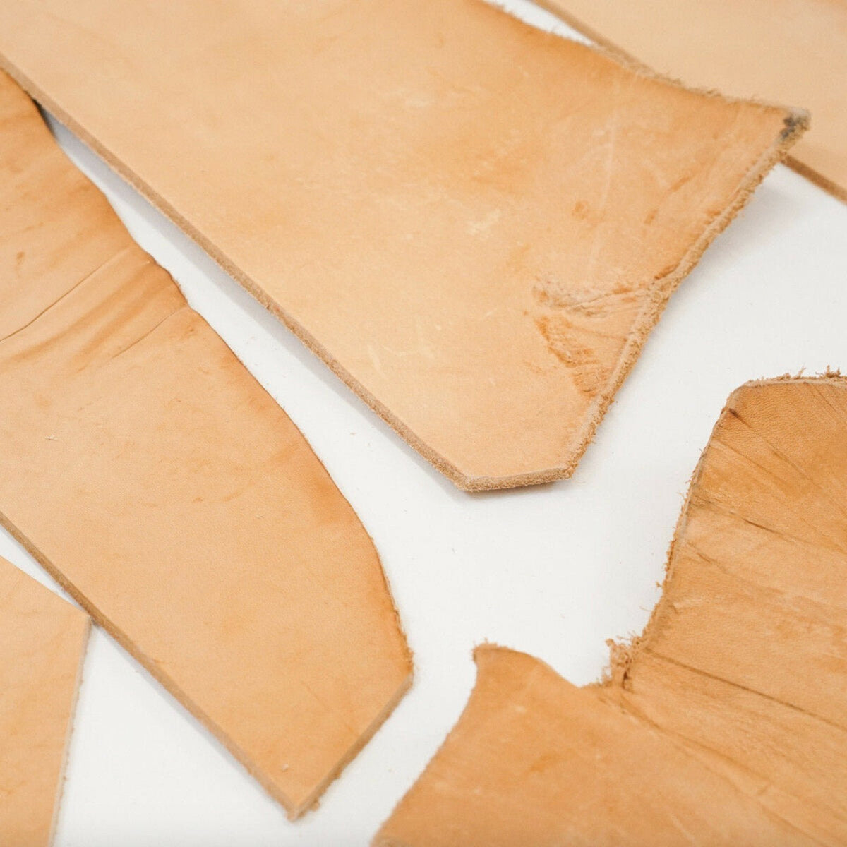 8 LB Vegetable Tan Tooling Cowhide Leather Scraps - HEAVY WEIGHT (7oz-12oz) ELW